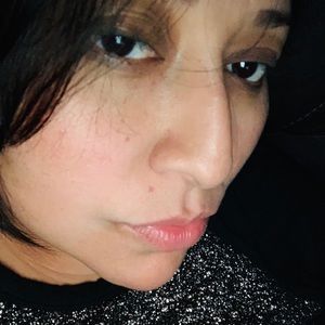 Meet your Posher, Ana